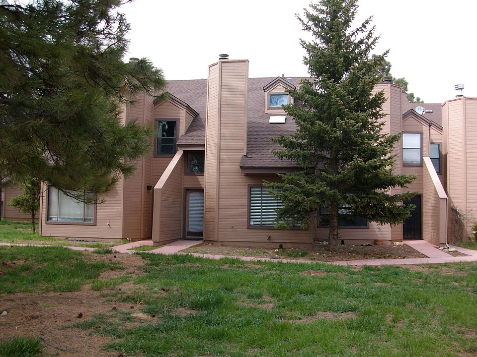 2nd image of 4025 N Goodwin Cir