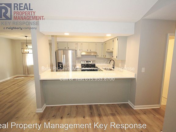 3rd image of 1110 Winding Way Dr