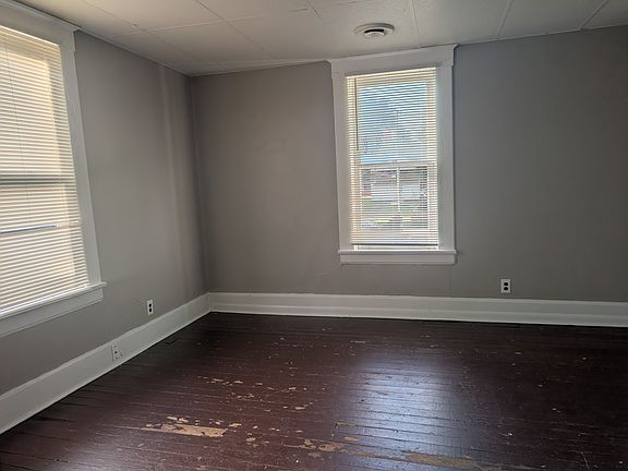 3rd image of 228 E 6th Ave APT 3
