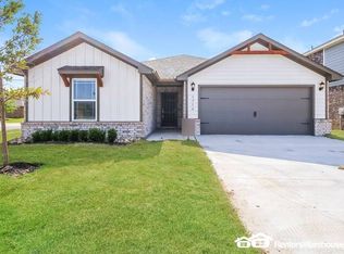 1716 Crimson Lake Blvd, El Reno, OK 73036