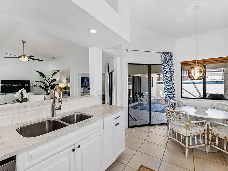701 Sea Oats Dr #D-1 — Photo 8