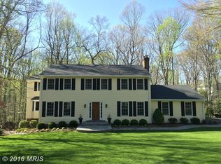 10515 Adel Rd, Oakton, VA 22124