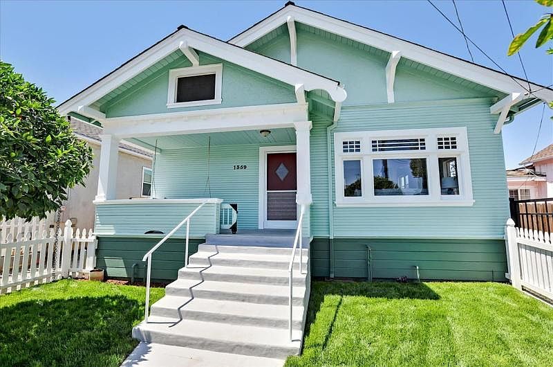 1st image of 1359 Vine St