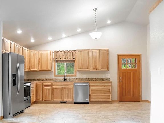 3rd image of 1555 Shelton Drive