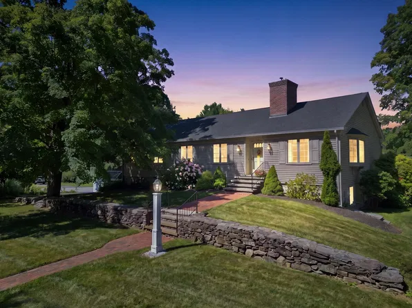 310 Briarwood Ave, Southbridge, MA 01550