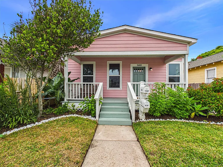 3602 Avenue S 1/2 — Photo 2