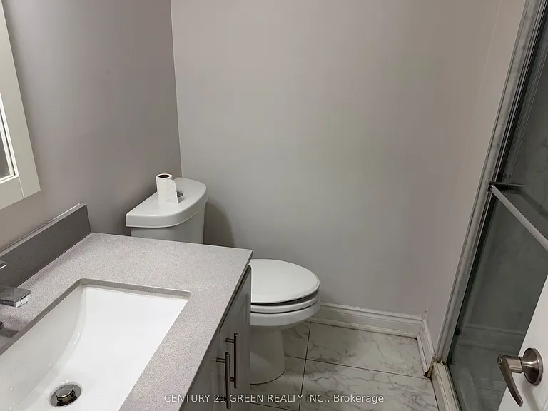 188 Holmes Cres #BASEMENT — Photo 8