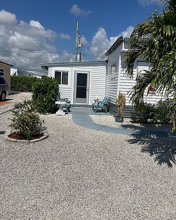 1st image of 11058 SE Federal Hwy #58
