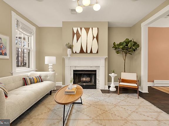 4th image of 313 14th St NE