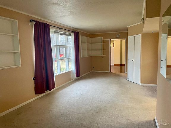 4th image of 2415 Clover Crest Dr