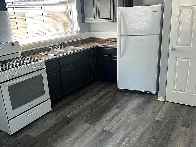 1435 Hervey Ave #A — Photo 9