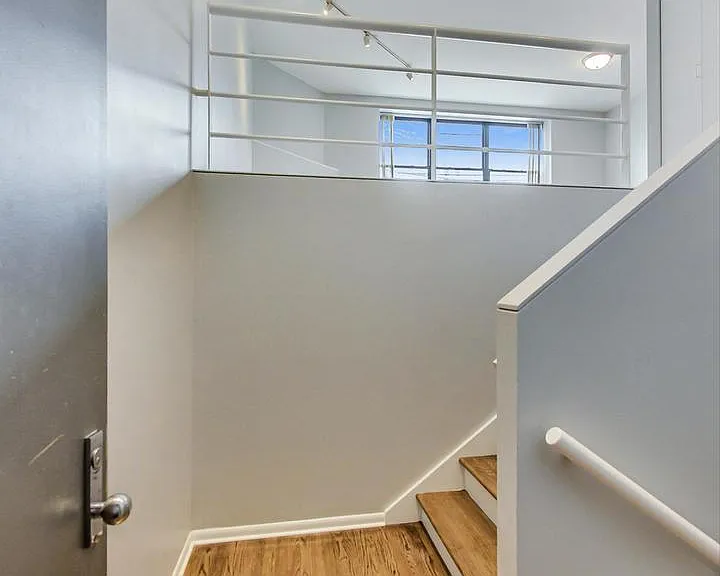 2343 N Greenview Ave #102 — Photo 3
