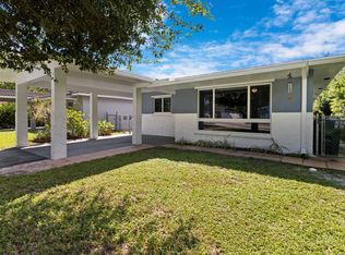 672 NE 35th St, Oakland Park, FL 33334