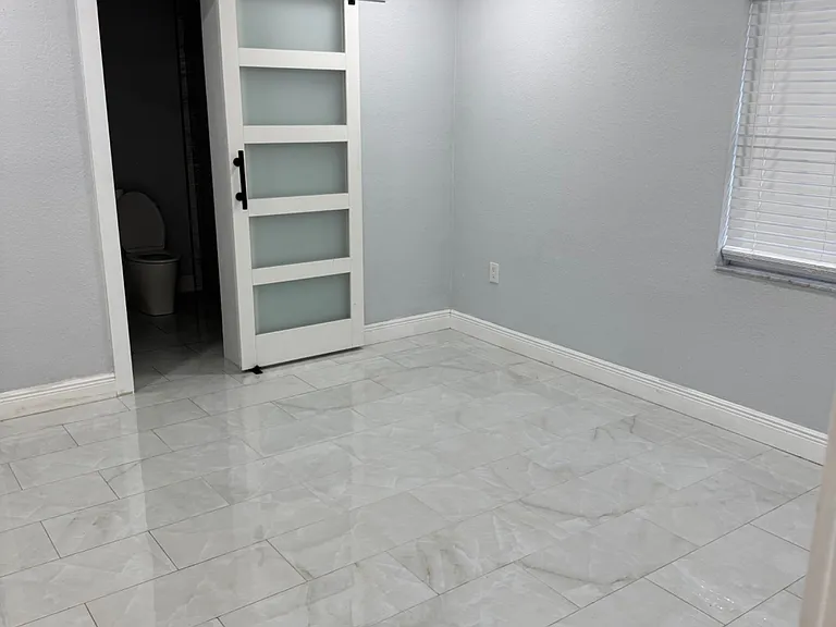 2924 W Leroy St #1 — Photo 10