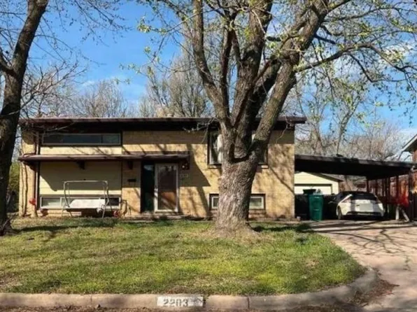 2203 S Bennett St, Wichita, KS 67213