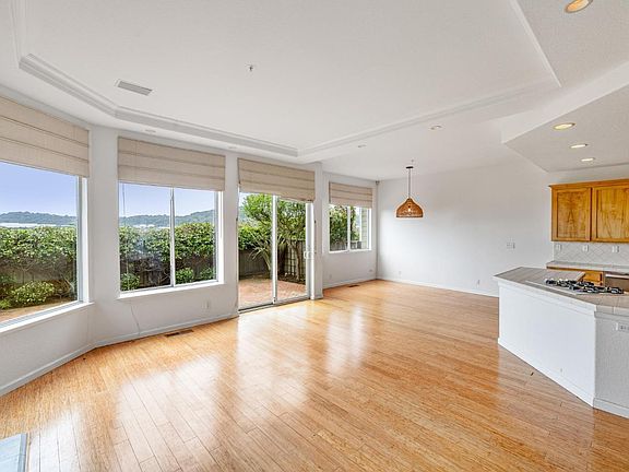 4th image of 164 Baypoint Drive