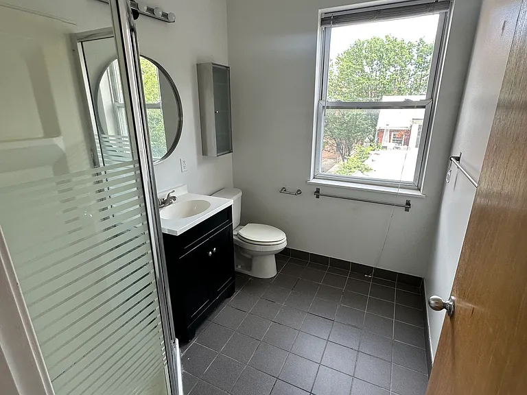 249 S 10th St #3R — Photo 26