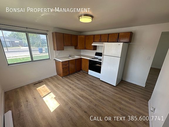 3rd image of 1557 W California Ave Unit A