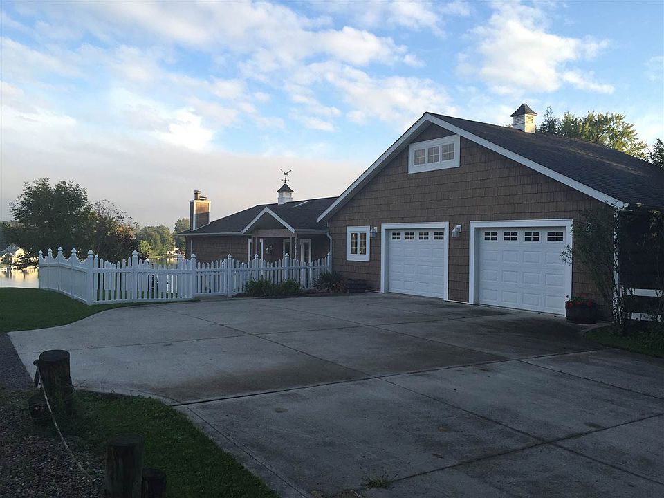 1st image of 2559 E Beech Ave