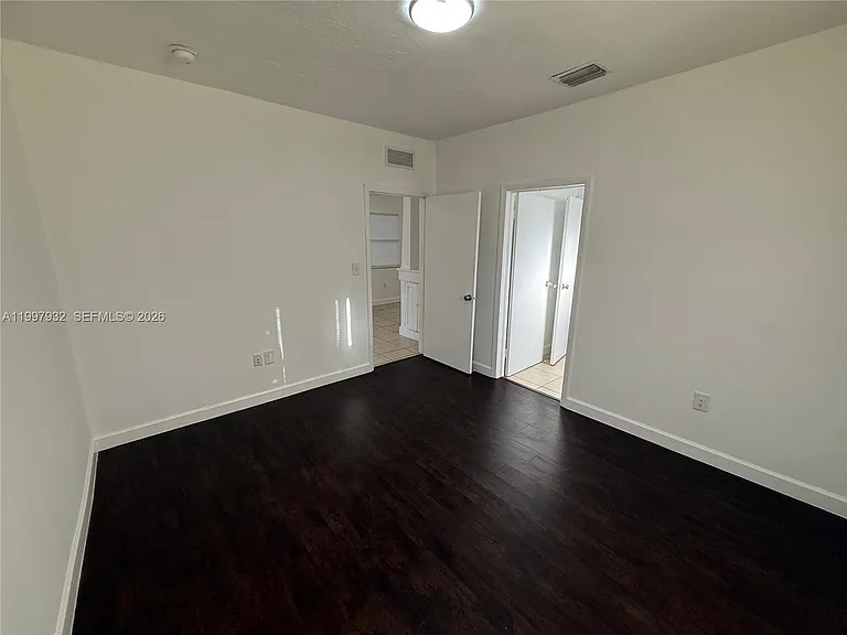 253 NW 48th St — Photo 7