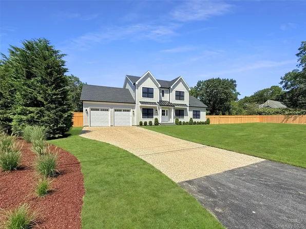 1 Summit Blvd, Westhampton, NY 11977