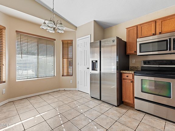 5th image of 30455 N SUNRAY Drive