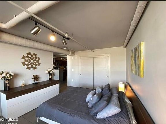 4th image of 535 W THOMAS Road #302