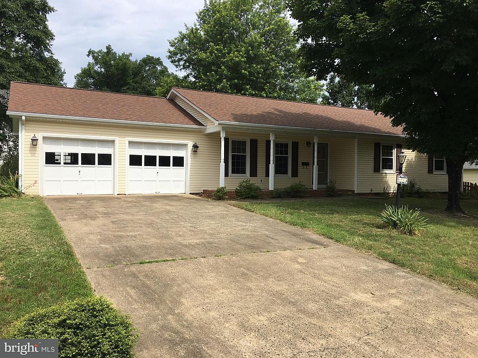 1st image of 500 Maple Grove Dr