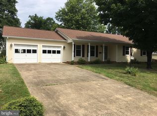 500 Maple Grove Dr, Fredericksburg, VA 22407