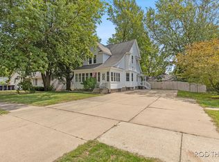574 W 23rd St, Holland, MI