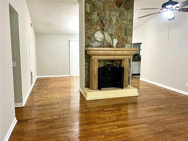 3407 Owens Pass NW — Photo 4