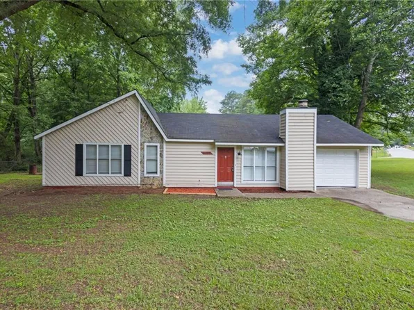 8997 Huntwood Ln, Riverdale, GA 30274
