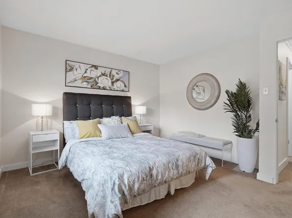 2329 Mountain Hwy, North Vancouver, BC V7J 2N2