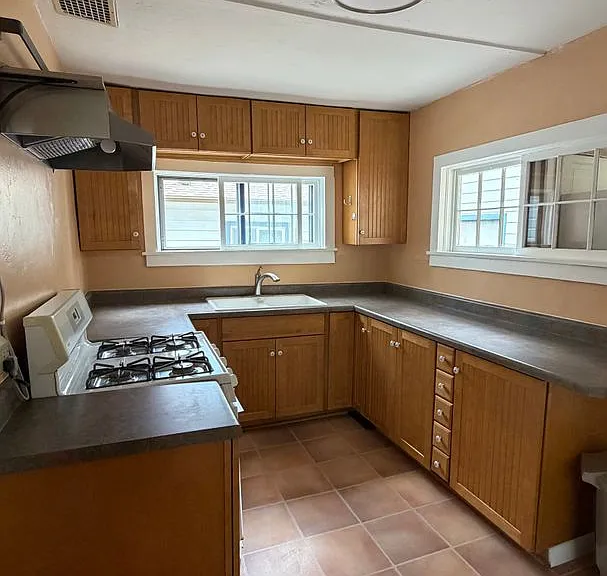 824 Lincoln Ave — Photo 13