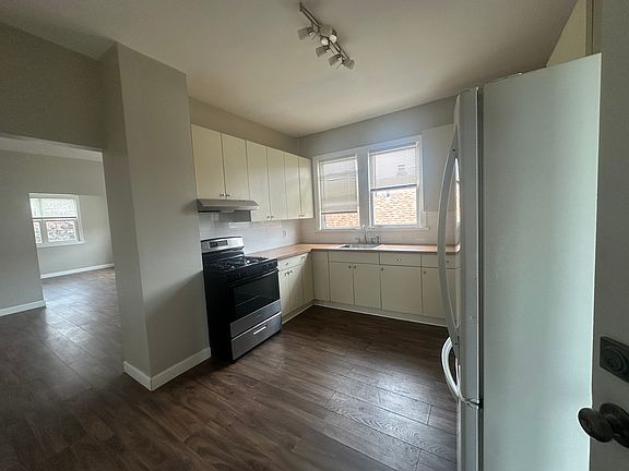 2nd image of 263 E 22nd St Floor 2