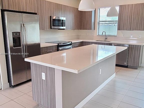 2nd image of 10473 NW 82nd St #7