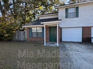 141 Hunt Club Ct, Savannah, GA 31406