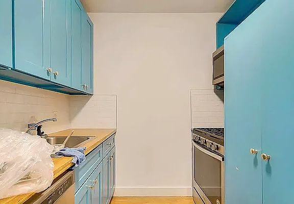 4th image of 271 Malcolm X Blvd #3F
