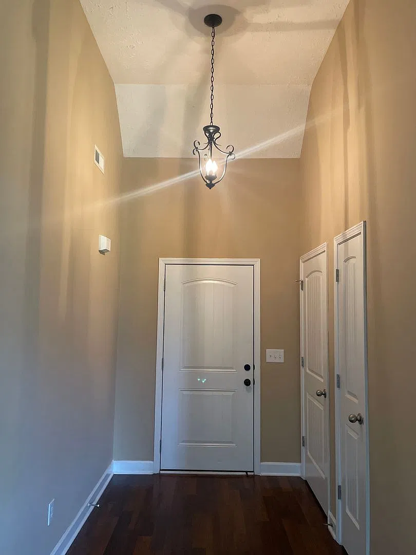 Executive Living! — Photo 3