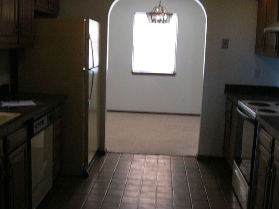 3rd image of 3335 Mercury Ln
