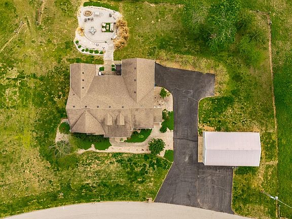 18th image of 1103 Johnny Spears Rd