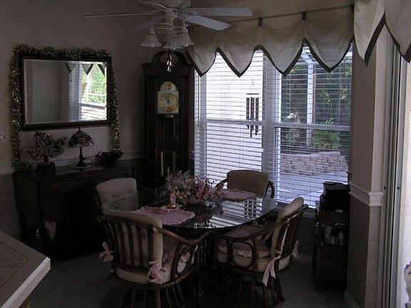 4th image of 5976 Shady Creek Ln