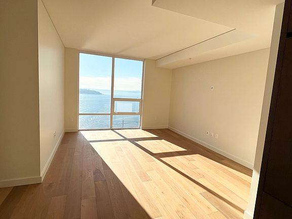 3rd image of 121 Stewart St #1906