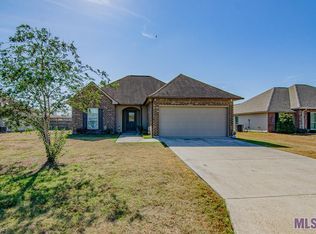4695 Aubrey Ann Dr, Addis, LA 70710