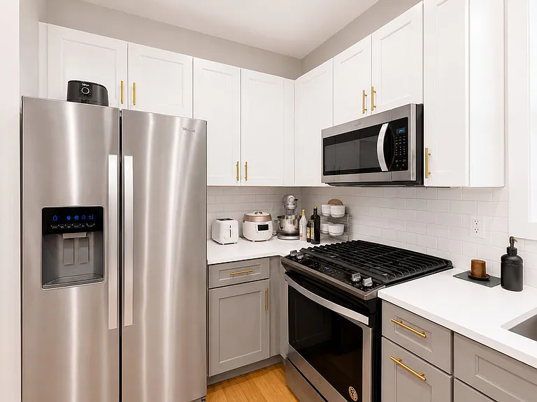2604 N Drake Ave #1R — Photo 8