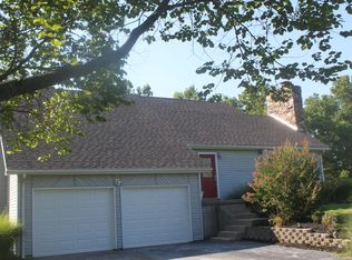 5 Timberlake Rd, Pittsburg, KS 66762