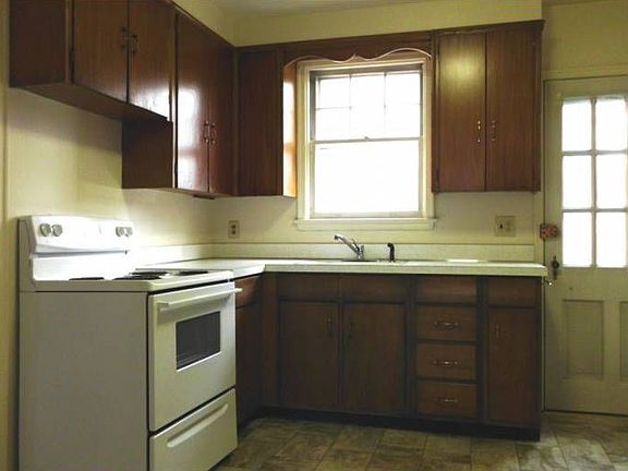 2nd image of 1704 Easton Ave