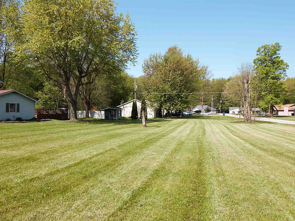 2nd image of Meadow Ln