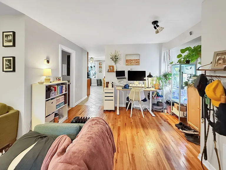 3122 N Francisco Ave #1 — Photo 3