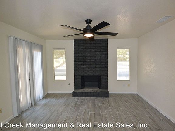 2nd image of 1711 E Princeton Ct